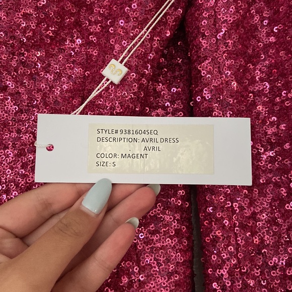 Ronny Kobo Collection vintage inspired shoulder padded mini dress. Size Small. - Picture 5 of 6